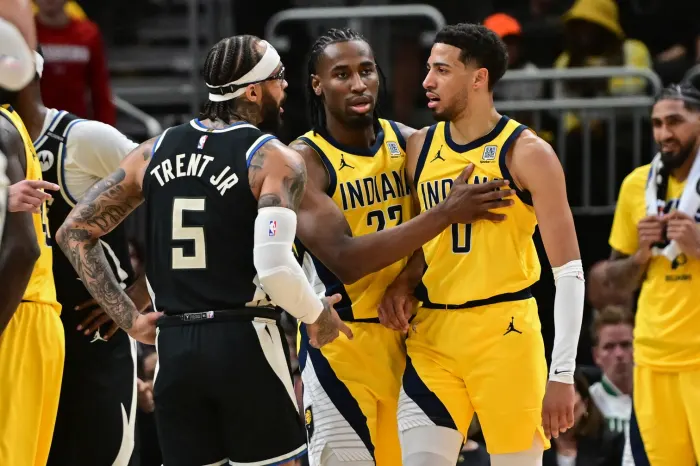 NBA直播雄鹿惨败步行者1-3濒临淘汰 利拉德伤退恐改变球队未来 NBA直播雄鹿惨败步行者1-3濒临淘汰 利拉德伤退恐改变球队未来