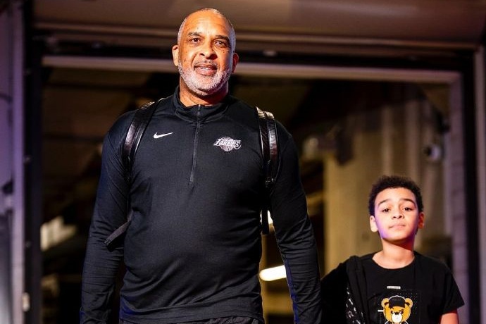 菲尔・汉迪加盟独行侠教练组,携手基德共塑球队未来 菲尔・汉迪加盟独行侠教练组,携手基德共塑球队未来